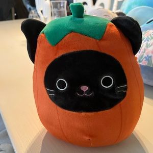 NWT 8 inch Calio the cat Halloween Squishmallow